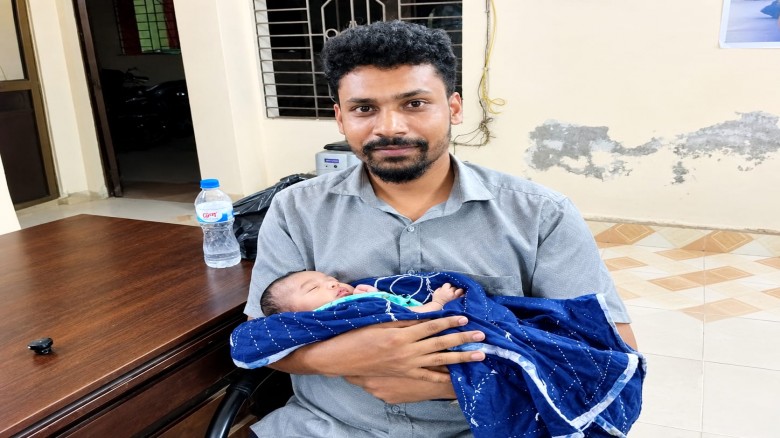 কর্ণফুলীতে চুরি হওয়া ৪১ দিনের শিশু ২২ ঘণ্টায় উদ্ধার